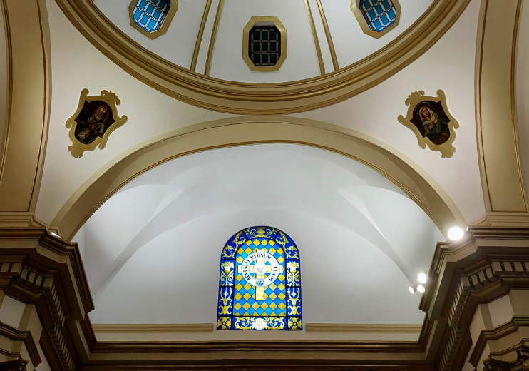 iluminación en espacios religiosos 
